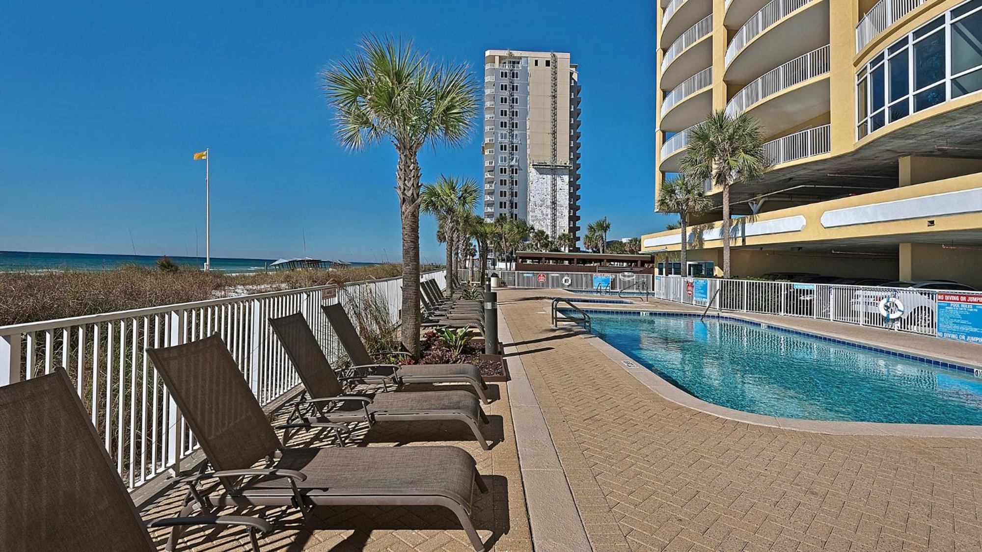 Fantastic Private Complex -beachfront 2bd Ocean Villa! Gorgeous Amenities Holiday home *
