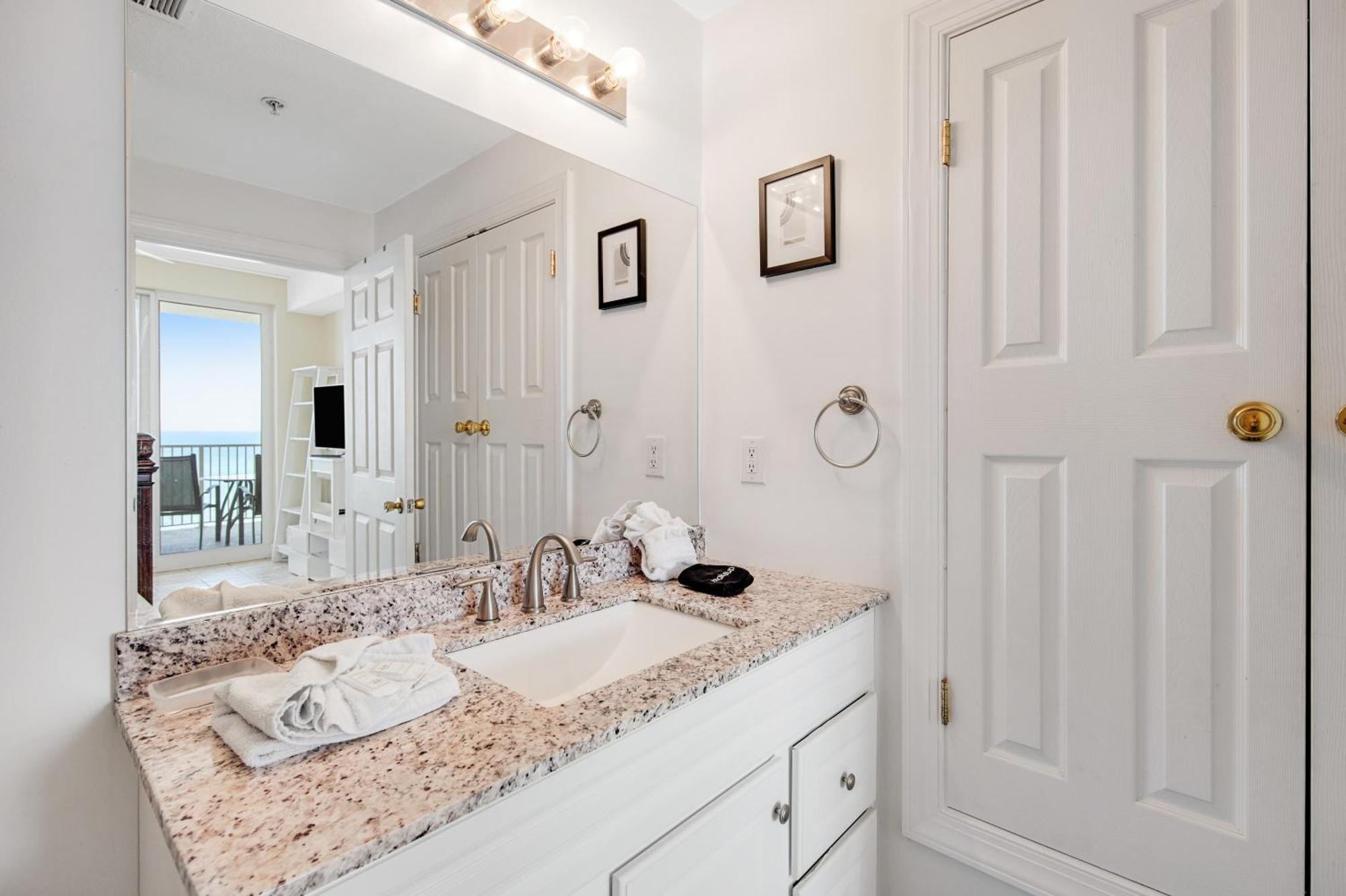 Fantastic Private Complex -beachfront 2bd Ocean Villa! Gorgeous Amenities Holiday home